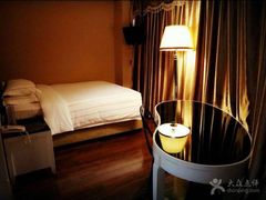 -湛江远扬YOUNG咖啡主题酒店(赤坎老街店)