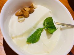 牛油果吐司-Egg•Allday Brunch(襄阳北路店)