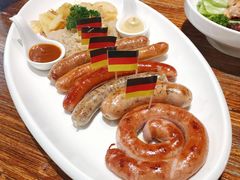 香肠拼盘-1886德国汽车餐厅(外滩十六铺码头店)