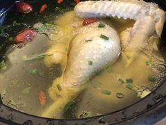 农家草鸡汤-丫丫蟹庄·苏式园林农家乐·阳澄湖大闸蟹(阳澄湖莲花岛店)