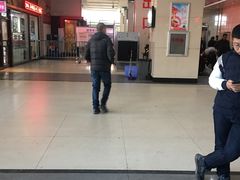 -凯旋公路客运站