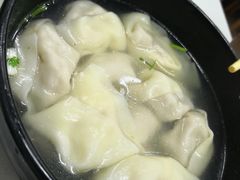 三鲜大馄饨-万寿斋(山阴路店)