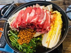部队锅-MI WU FACTORY米屋美食工厂餐厅(绿地店)