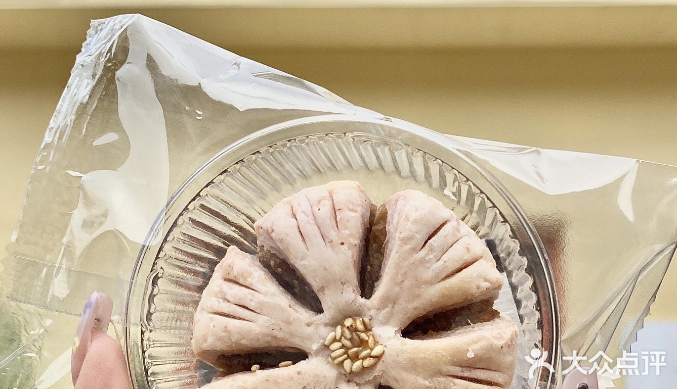 大连这家藏在小巷里的甜品店🍮也太好拍了📷