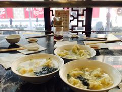 虾肉小馄饨-王家沙点心店(南京西路总店)