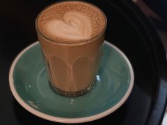 澳白-COTTON CAFE(德信·中外公寓店)