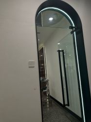 -SWANK SALON
