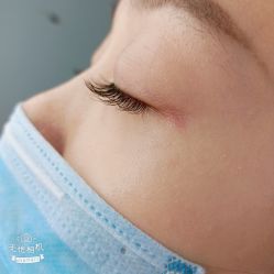 -花岐款式专研健康美甲沙龙