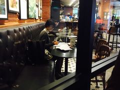 大堂-星巴克(上海虹桥新天地二店)