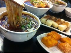 酸辣粉和红糖糍粑-蓉李记成都名小吃(合肥包河万达店)