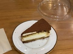 -有猫主题·治愈系猫咖(曾厝垵店)