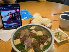 -金莹丸子汤清真(朝外SOHO店)