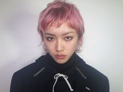 -SALON V