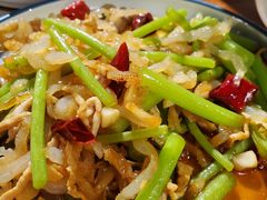 烹海蜇丝-海知道大连海鲜水饺(南山大冲店)