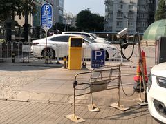 楼下停车场-东椰·海南椰子鸡火锅(朝阳门店)