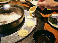 -三人行骨头王火锅(长寿店)