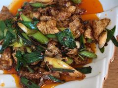 -石磨豆花家常菜·牦牛排土火锅