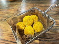 -BHC炸鸡(明洞总店)