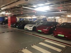 -TESLA 特斯拉(上海太古汇体验店)