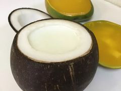 -志龙皇冠吃货椰子铺