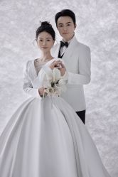 -喜爱高定婚纱摄影