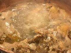 -鲜入围煮花胶鸡海鲜火锅