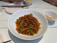 -阿瓦山寨·湘菜现炒·剁椒鱼头王(咸阳总店)