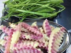 -老石黑山羊毛驴肉火锅(金凯广场店)