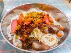 -红鼻子桂林米粉(金唐新光界店)