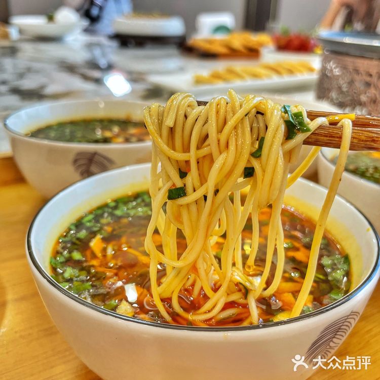 在浐灞吃饭大概是天底下最惬意的事情了