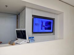 -卡罗酒店(东门晒布地铁站店)