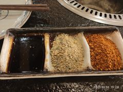 -炙忧烤肉屋(中国铁建广场店)