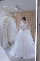 -台湾蔡美月婚纱租赁
