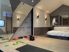 -上海虹桥中心爱琴海亚朵S酒店