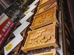 -釜御山海鲜烤肉火锅自助(新城市中心店)