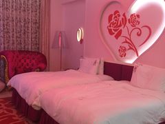 -广州花之恋城堡酒店