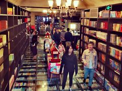 -钟书阁(松江泰晤士小镇店)