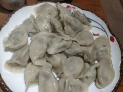 -东来菜馆•手抓海鲜家常菜•海鲜锅贴(鸽子窝店)