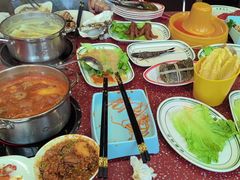 -四囍码头海鲜烧烤自助火锅(外滩南京东路悦荟广场店)