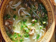 -正宗李家土鸡米线店