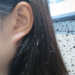 -花师傅专业手穿耳洞打耳洞穿孔