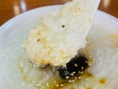 -鸿浩扒猪脚米线