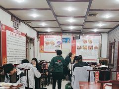 -湖南人家湘菜馆(镇江路店)