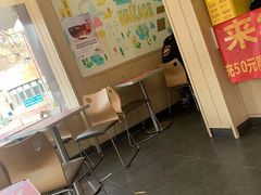 -华莱士·全鸡汉堡(财经学院店)