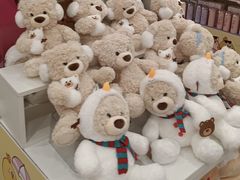 -名创优品(广州萝岗万达广场店)