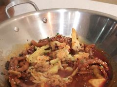 鸭爪配鸭翅小锅-张大师鸭爪爪特色干锅(南湖店)