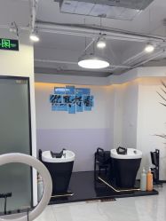 -V7 HAIR SALON