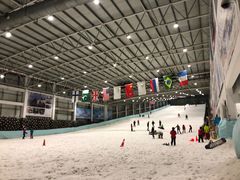 -乔波室内滑雪场