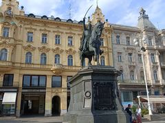 -耶拉契奇总督广场