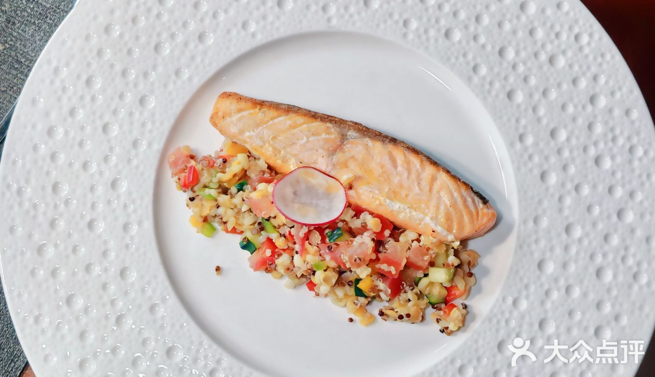 今天的浪漫，是这家餐厅给的！！